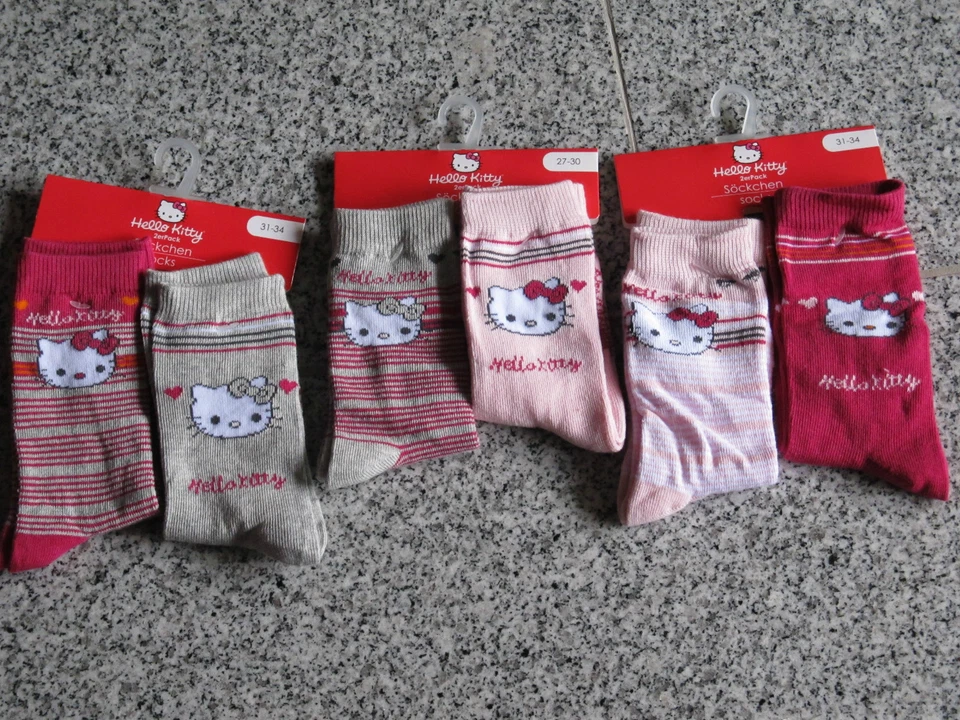 2 Paar Hello Kitty Socken Strümpfe von Sanrio - -Gr. 23 bis 34 NEU