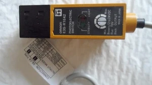 OMRON Sensor Dubai Stock E3S-R1E42 Retroreflective E3S–R E3SR1E42 1m/NPN/VERT - Picture 1 of 4