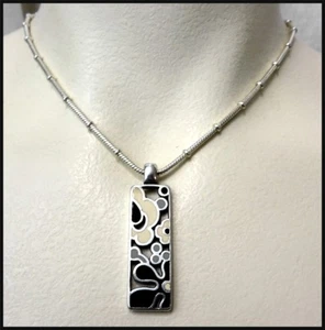 BRIGHTON Reversible Floral Enameled Pendant Necklace Possibly Retired - Picture 1 of 7