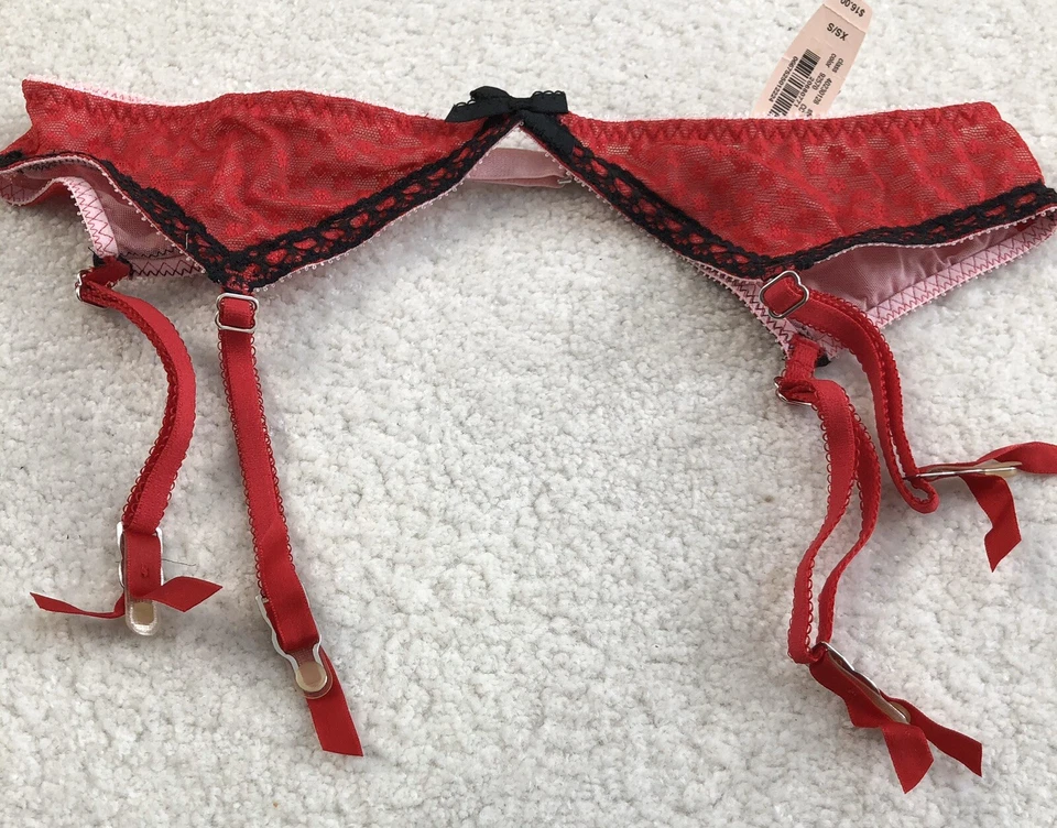 NUEVO CON ETIQUETAS Victoria Secret CINTURÓN LIGUERO ROJO MEDIANO/GRANDE Foto 1 de 1