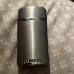 Ronson Anero  Lite Pocket Lighter - Picture 1 of 4