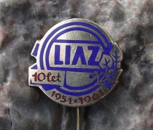 1961 LIAZ Truck Lorry Manufacturuer of Czechoslovakia 10th Anniversary Pin Badge - Picture 1 of 4