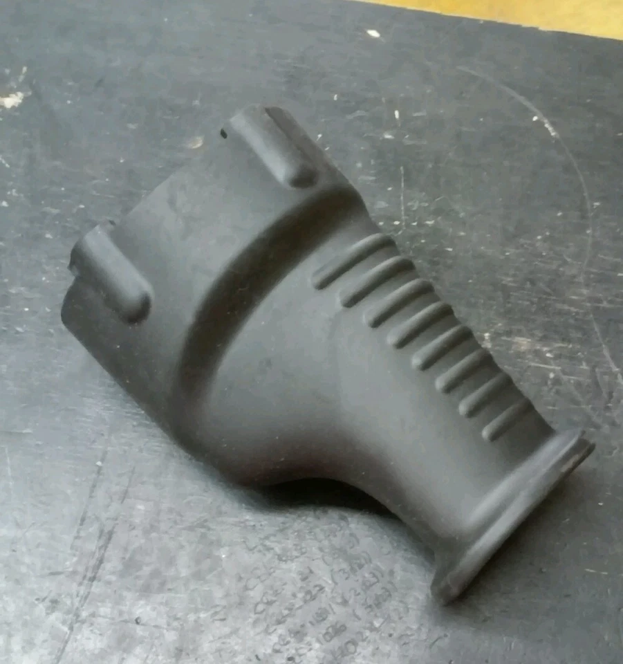 PORTER CABLE 906966 INSULATOR BOOT FOR RECIPROCATING SAW - Image 1 of 1