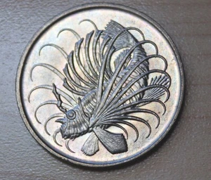 1973 Singapore 50 Cents Lion Fish - Picture 1 of 2