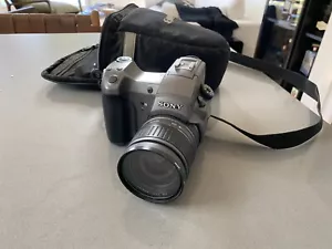 Sony DSC-D770 Cyber-shot Pro1.5MP Digital Camera W/ 5x Optical Zoom - Picture 1 of 6