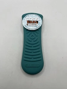 "Turquoise" LE CREUSET Silicone Skillet Handle Sleeve Protector Cool Tool NWT - Picture 1 of 8