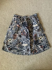 Ann Taylor Loft Skirt Womens Size 4P Floral White Zip Up Lined - Picture 1 of 5