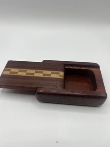Dekorative Schmuckschatulle mit Schiebedeckel aus Massivholz - Intarsien Karo - Bild 1 von 7