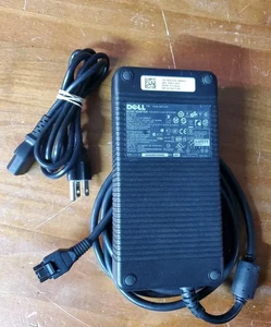 Power Adapter AC DC MNF 8-Pin 12vdc DC12V 12V 18.0A Dell DA-2 D220P-01 0n112h - Picture 1 of 3