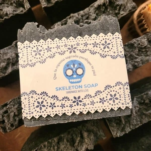 (Skeleton Soap) Sabbia Vulcanica e Aloe Vera  - Foto 1 di 10