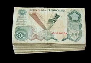 71 pcs x Yugoslavia 200 Dinara Banknotes - 1990 / P102 (VG-VF) - Picture 1 of 2