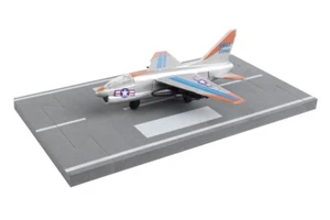 Daron Runway 24 A-7 Corsair - RW250 - Picture 1 of 1