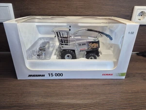 Universal Hobbies UH Claas Jaguar 15000 Sondermodell Häcksler 1:32 - Bild 1 von 10