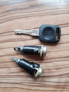 Mk3 Golf Door Barrel Pair - 1H0837061E - Bild 1 von 1