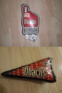 Lote de 2 recuerdos de almohada de banderín y juguete de felpa Arizona Diamondbacks nuevos con etiquetas - Imagen 1 de 1