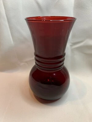 Vintage Anchor Hocking Glass Company Royal Ruby Red Depression Glass Vase 0224A - Image 1 of 4