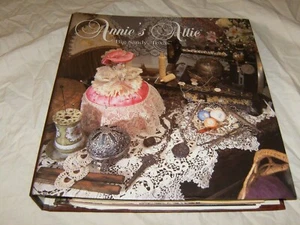 Annie's Attic Fasion Doll Crochet Club Binder with 165 Patterns & 21 Newsletters - Picture 1 of 8