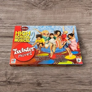 Disney High School Musical 2 Twister Moves - Picture 1 of 8