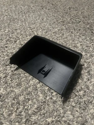 Крышка третьего стоп-сигнала для седана Volvo 240 244 напечатанная на 3D-принтере сменная черная 1986-93 - Изображение 1 из 4