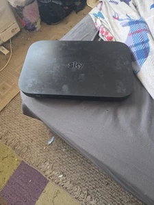 Sky Q Box 1TB With Remote and Cables - Picture 1 of 1