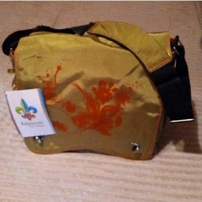 Kalencom Large Olive Green Diaper Bag, Bottle Bag, Change Pad, Zippered Clutch  - Image 1 of 4