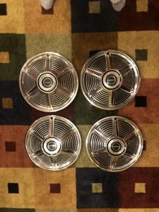 🐎 SET OF 4 - USED -  1964/1965 Ford Mustang 14” Hubcaps Wheel Covers 🐎 - Bild 1 von 10
