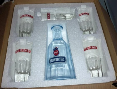 RETRO SET GLASS PERNOD BRANDED ADVERTISING WATER DECANTER BOTTLE AND 5 GLASSES - Image 1 of 4