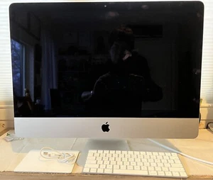 Apple - 21.5" iMac - Intel Core i5 (2.3GHz) - 8GB Memory - 256GB SSD - Silver - Picture 1 of 5