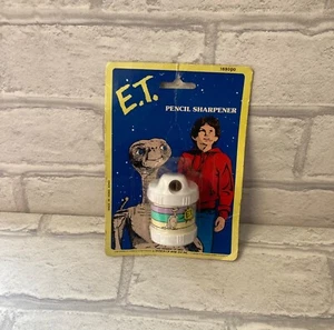 ET vintage 1982 pencil sharpener sealed on card original - Picture 1 of 11