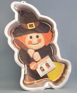 Wilton Cute Witch Or Pilgrim Wilton Pan 9105-9330 Aluminum Halloween Broom - Picture 1 of 4