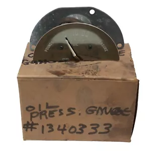 NOS 1950 50 PLYMOUTH OIL PRESSURE GAUGE MOPAR 1340338 25095 - Picture 1 of 3
