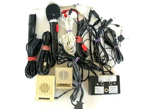 **SURTIDO DE MICRÓFONOS VINTAGE, AURICULARES, CABLES, ETC. SIN PROBAR SE VENDE TAL CUAL** - Imagen 1 de 3