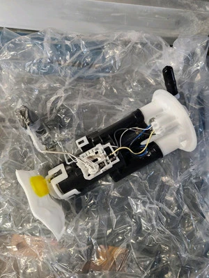 1998  2002 honda accord fuel pump sending unit assembly may also fit 99 acura tl - Image 1 of 3