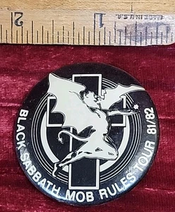 80's Vintage 1981 BLACK SABBATH Heaven And Hell Tour Pin Back Ozzy Osbourne - Picture 1 of 8