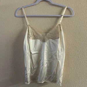 Vintage Vanity Fair Slip Camisole Cream Color Women’s Size 34 - Picture 1 of 7