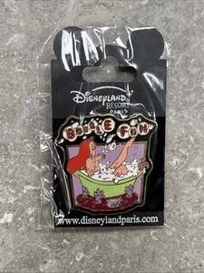 DISNEY DLP JESSICA RABBIT BATH TUB PIN BADGE BUBBLE FUN ON ORIGINAL CARD - Picture 1 of 4
