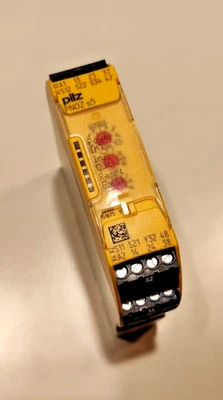 Modulo di sicurezza Pilz Pnoz s5 24VDC 2n/o 2n/ot art.750105 - Immagine 1 di 2