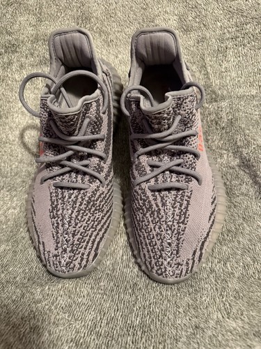 Taglia 9 Adidas Yeezy Boost 350 V2 Beluga 2.0 usate con scatola