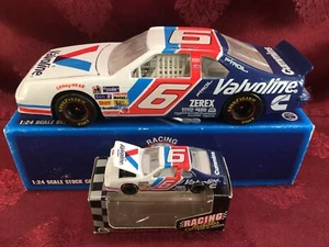 MARK MARTIN #6 Ford Valvoline 1995 1/24 HO Car & 1/64 HO Car Diecast SET - Picture 1 of 10