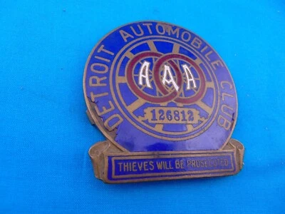Verdadero Club Automóvil AAA Detroit Vintage Latón Con Incrustaciones Circa 1925 Buenas Pestañas Foto 1 de 4
