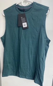 T-shirt muscolare Ten Thousand resistente, verde pino. Camicia in poli cotone nuova - Foto 1 di 13