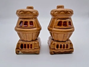 Vintage Brown Wood Burning Pot Belly Stove Figural Salt & Pepper Shaker Set 3" - Picture 1 of 6