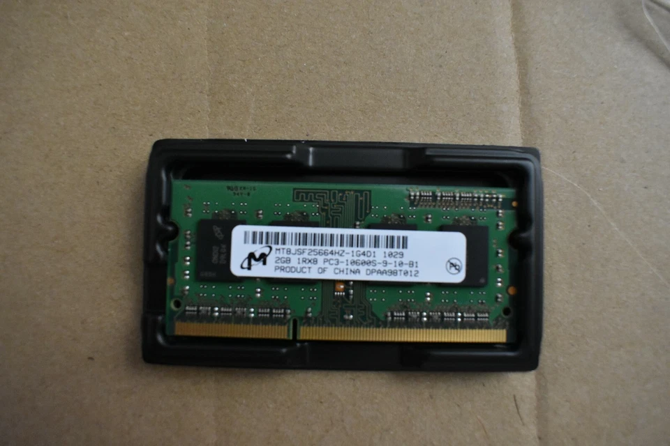 Micron 2GB PC3-10600S MT8JSF25664HZ SODIMM RAM - Image 1 of 1