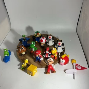 Nintendo Mario Figuren Konvolut 16 Bowser, Gumby, Toad und mehr 1,5”-2,5” - Bild 1 von 9