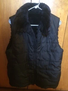 Ladies Reversable Faux Fur Lined Vest Size Large - Picture 1 of 5