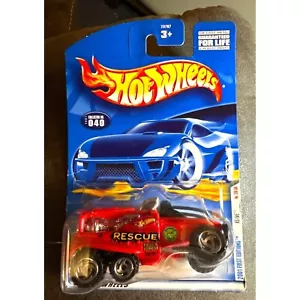 Hot Wheels: #040 - 2001 First Editions - XS-IVE 28/36 - Rescue Red - Picture 1 of 3