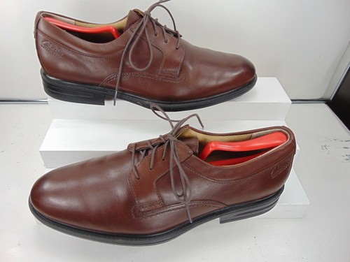 Clarks IMPERMEABILE #62078 MEDIO MARRONE PUNTA LISCIA STRINGATA OXFORD 8 1 2 M $200 00!
