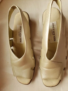 Jones New York Sandals oes Leather Sz 6.5 Vintage Style - Picture 1 of 5