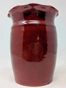 Owen’s Pottery Red Glazed Vase 6.75 inch high Signed Stamp on Bottom - Picture 1 of 6