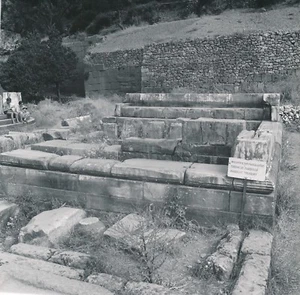 DELPHES c. 1960 - Sanctuaire d'Athena Pronaia Trésor de Marseille Grèce- NV 1955 - Picture 1 of 2